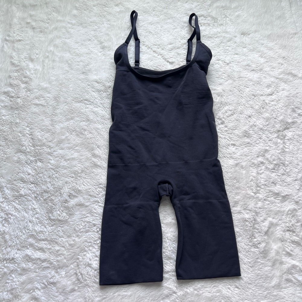 Skims Sculpting Mid Thigh Bodysuit Onyx Black XS Compression Shapewear Womens